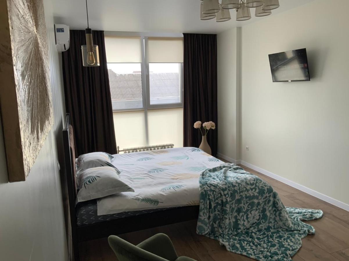 Apartment дизайнерський центр Vip: стильне з електрозаправкою Rivne
