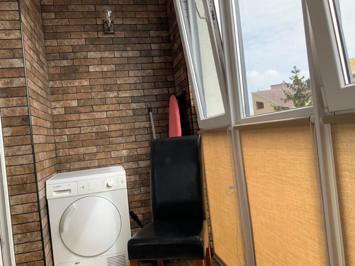 Apartment дизайнерський центр Vip: стильне з електрозаправкою Rivne