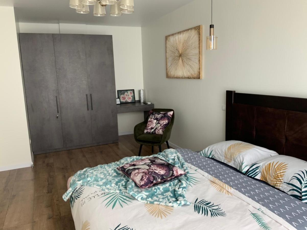 Apartment дизайнерський центр Vip: стильне з електрозаправкою Rivne
