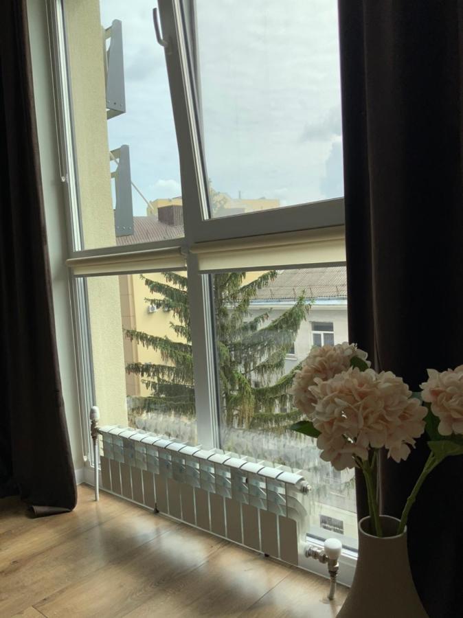 дизайнерський центр Vip: стильне з електрозаправкою * Rivne